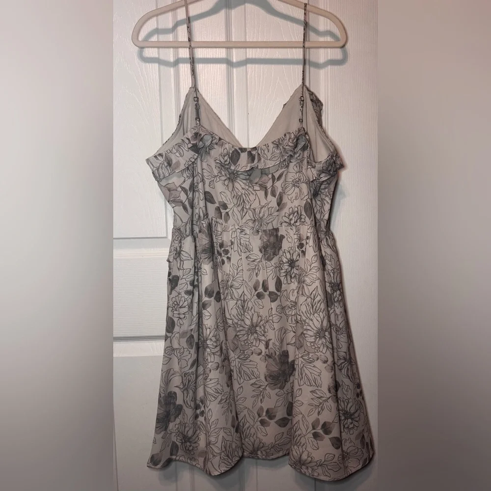 NWOT ⛅️ Abercrombie & Fitch Floral Ruffle Tie Mini Dress - Picture 9 of 9